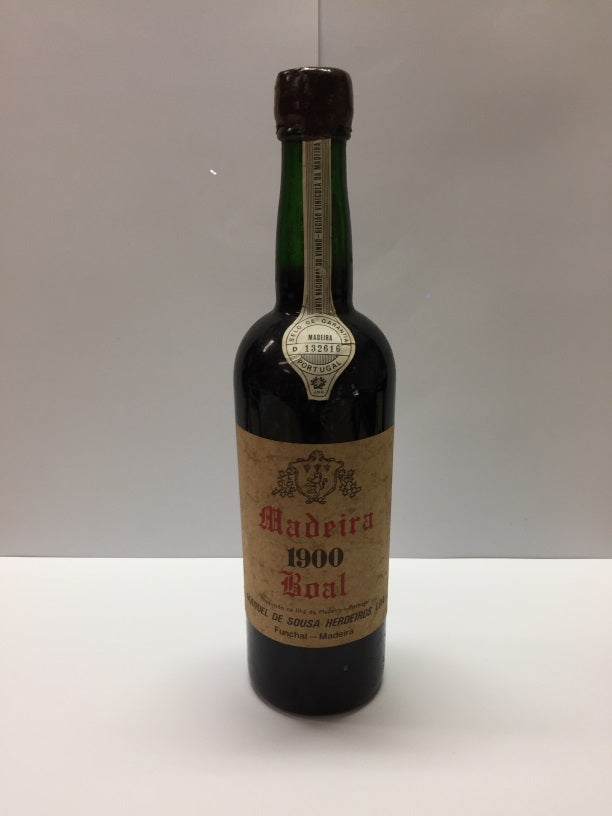 Madeira 1900 Manuel de Sousa Herdeiros  1 of 8 (1x75cl)